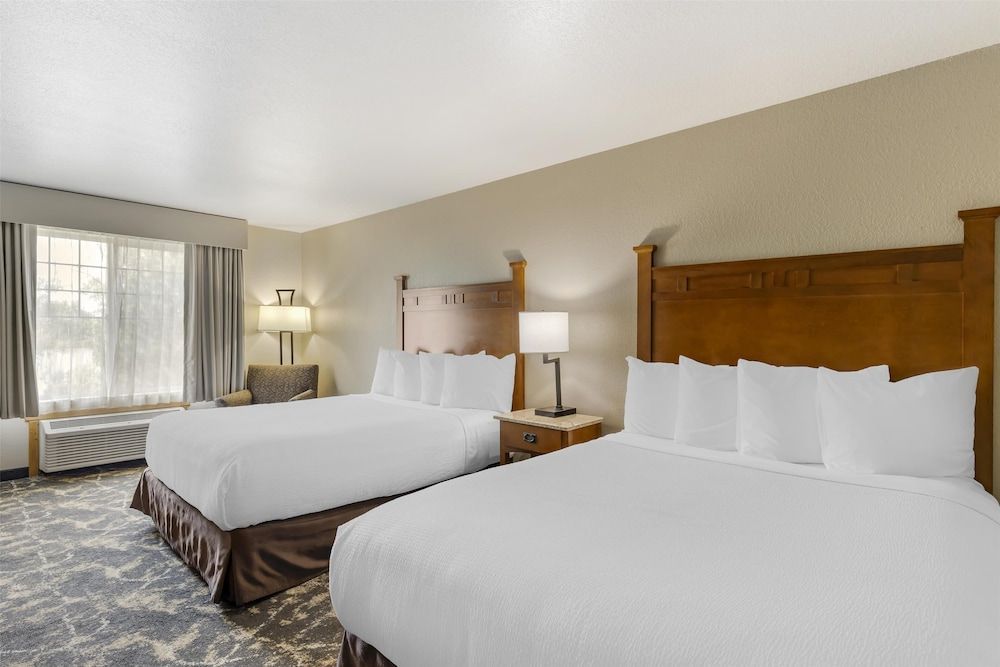 Best Western Plus Riverfront Hotel and Suites 1