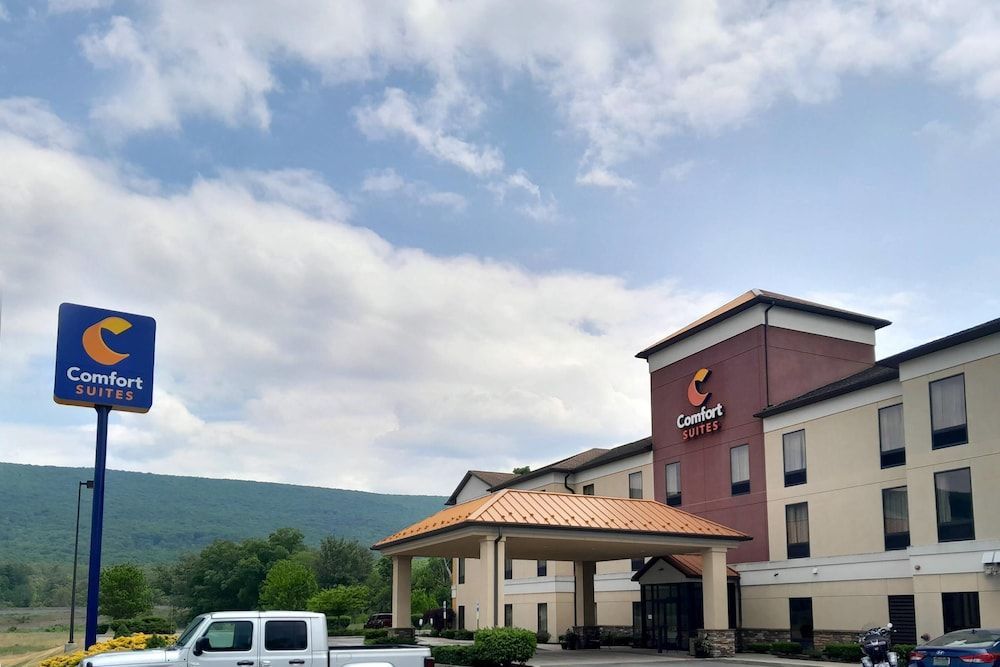 Comfort Suites Altoona North 1