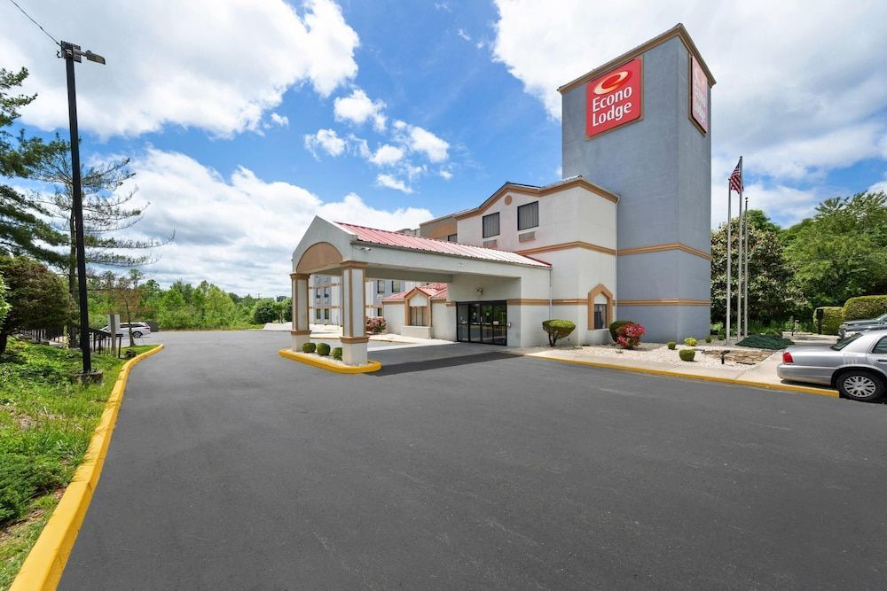 Econo Lodge London North 1