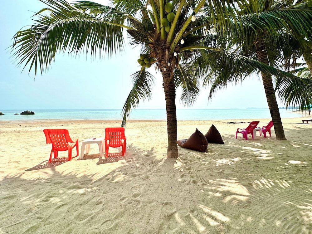 The Scenery Beach Resort 1