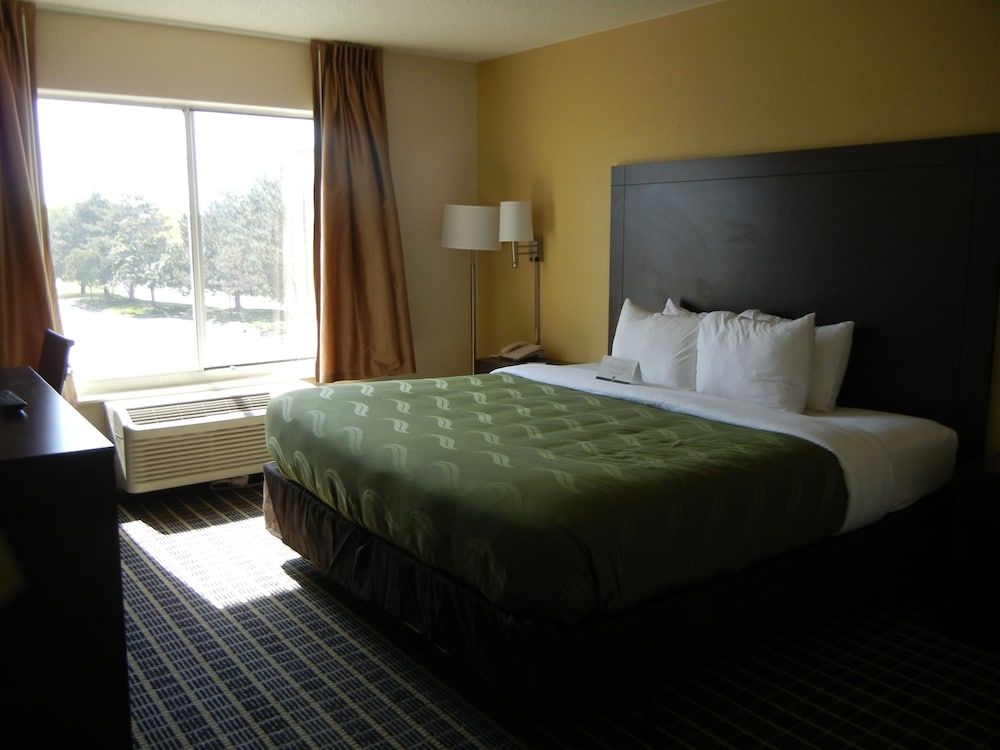 Quality Inn Holland - Toledo 1
