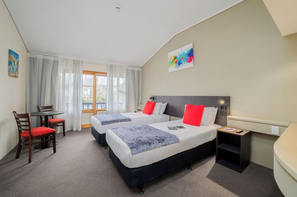 Carnmore Hotel Lower Hutt 1