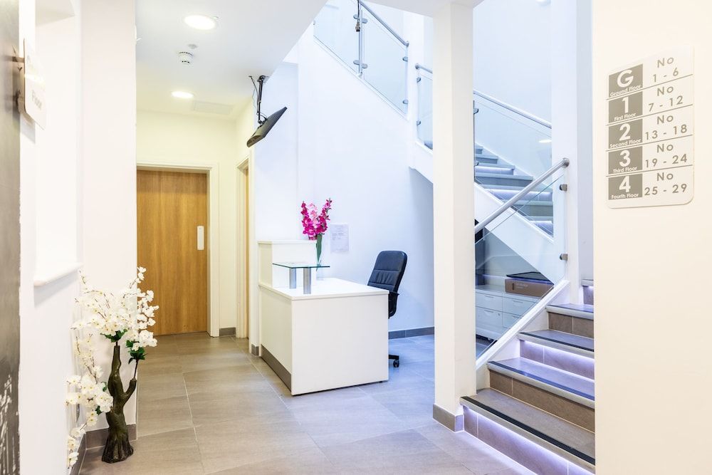Kensington High Street Suites 2