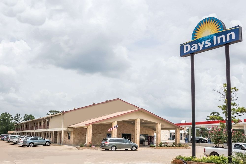 Days Inn by Wyndham Bastrop 1