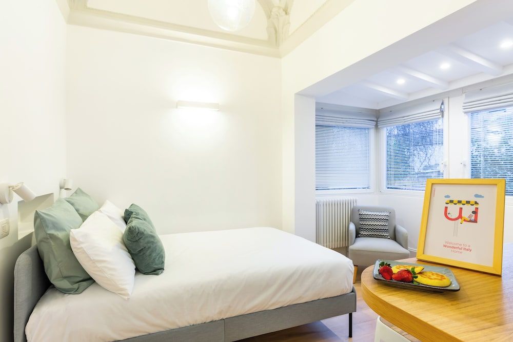 Cozy Studio in Chiaia district by Wonderful Italy 1