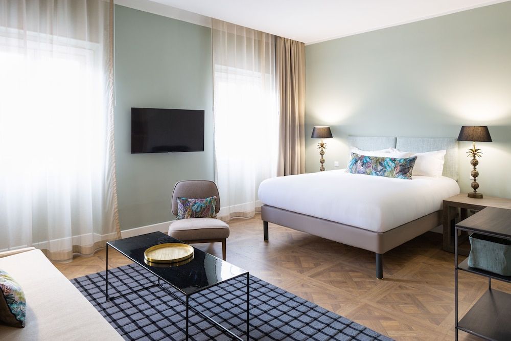 Appart'hôtel & Suites by Maison Montgrand - Vieux Port 1