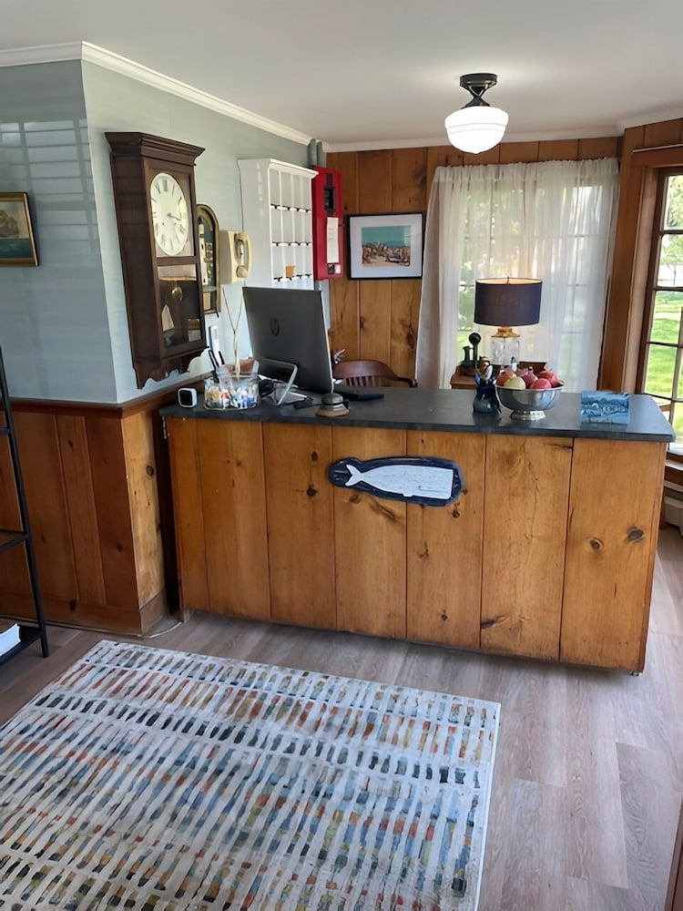 Cape Cod Motor Inn 2