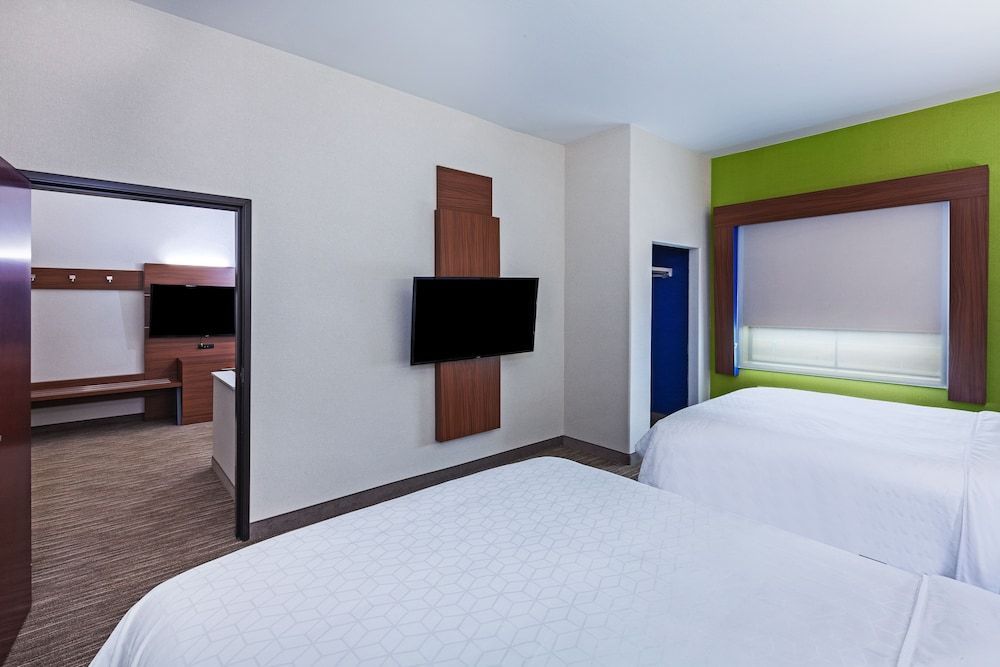 Holiday Inn Express & Suites LONGVIEW SOUTH I-20 by IHG 1
