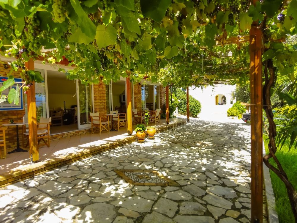 Dionysos Apartments 2