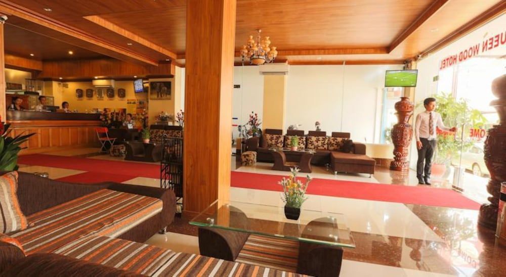 Queenwood Hotel 2