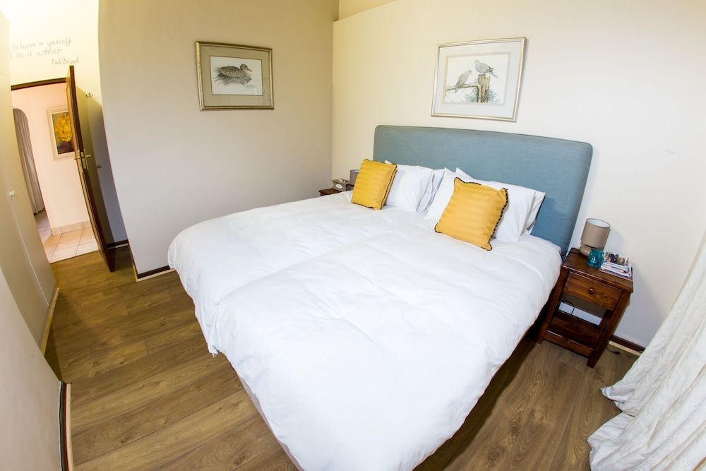 Winelands Villa Guesthouse and Cottages 2