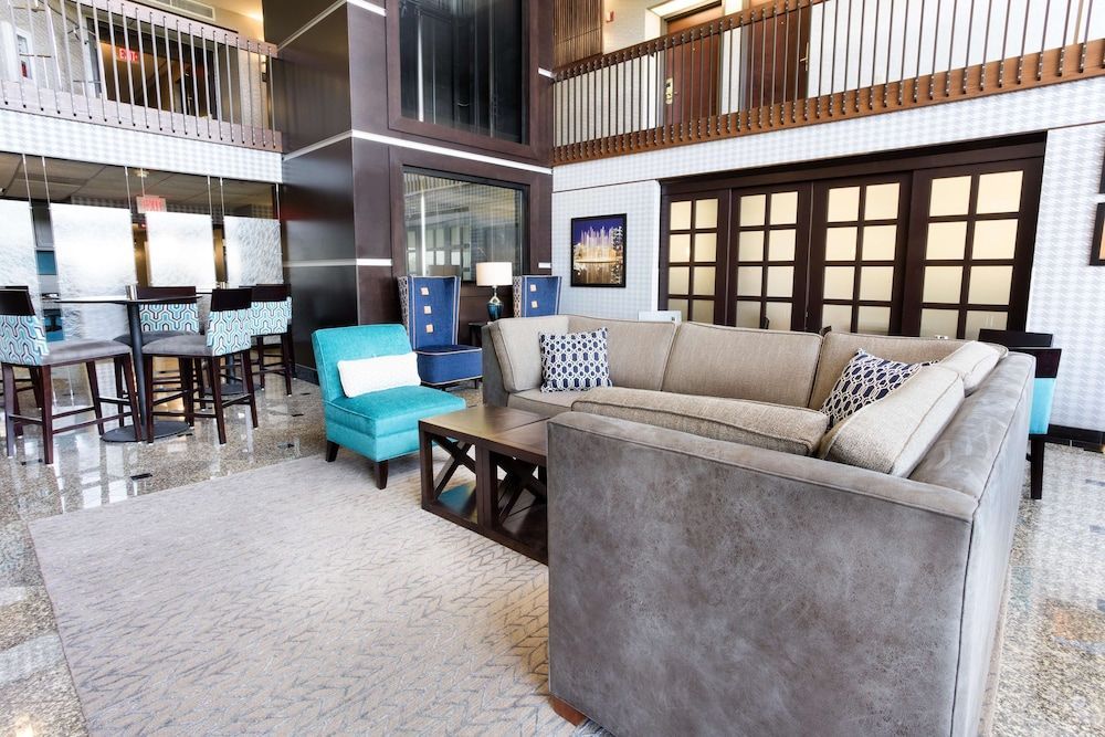 Drury Inn & Suites Kansas City Airport 2