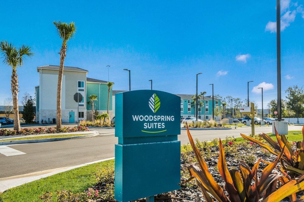 WoodSpring Suites Bradenton 1