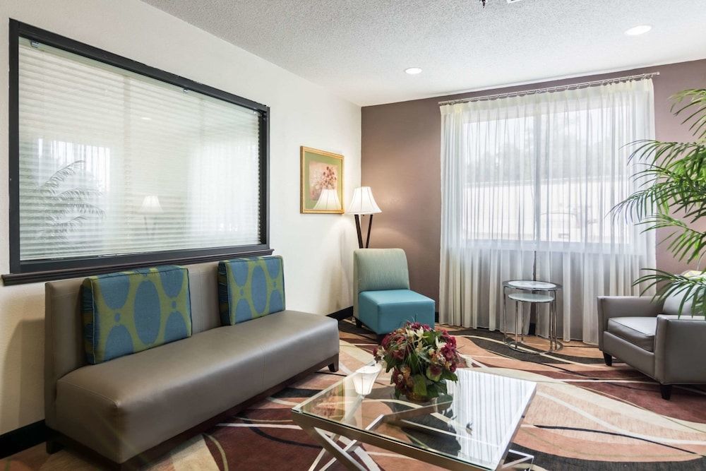 Quality Inn Warsaw near Rappahannock River 2