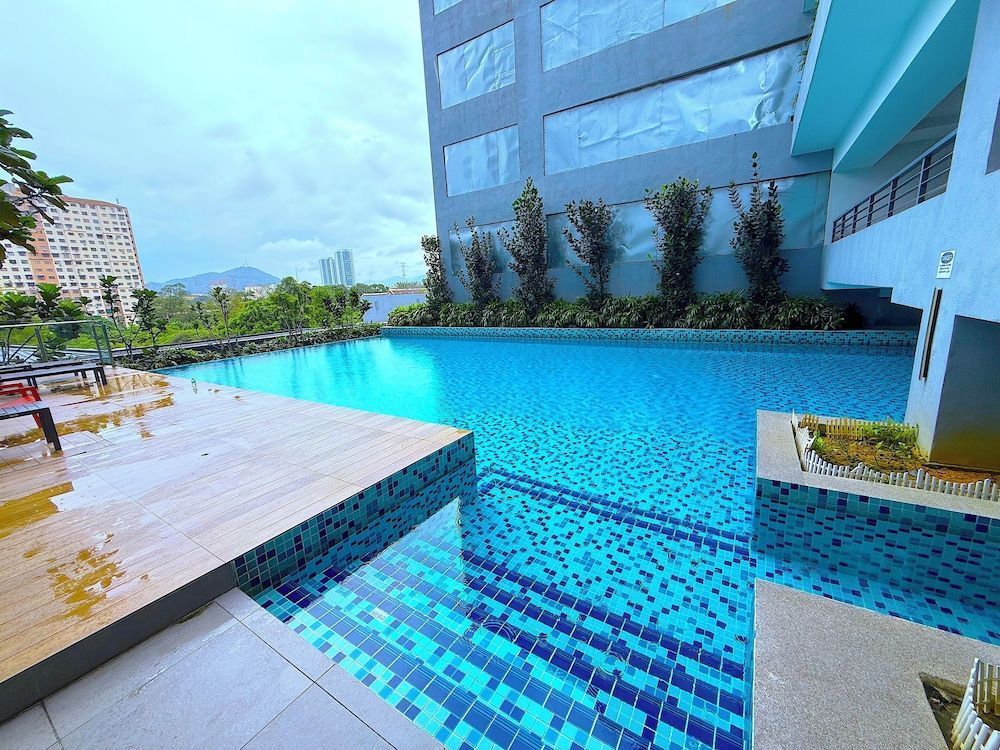 Studio Room with kitchen - City View - LRT - KLCC - KL - Gleneagles 1