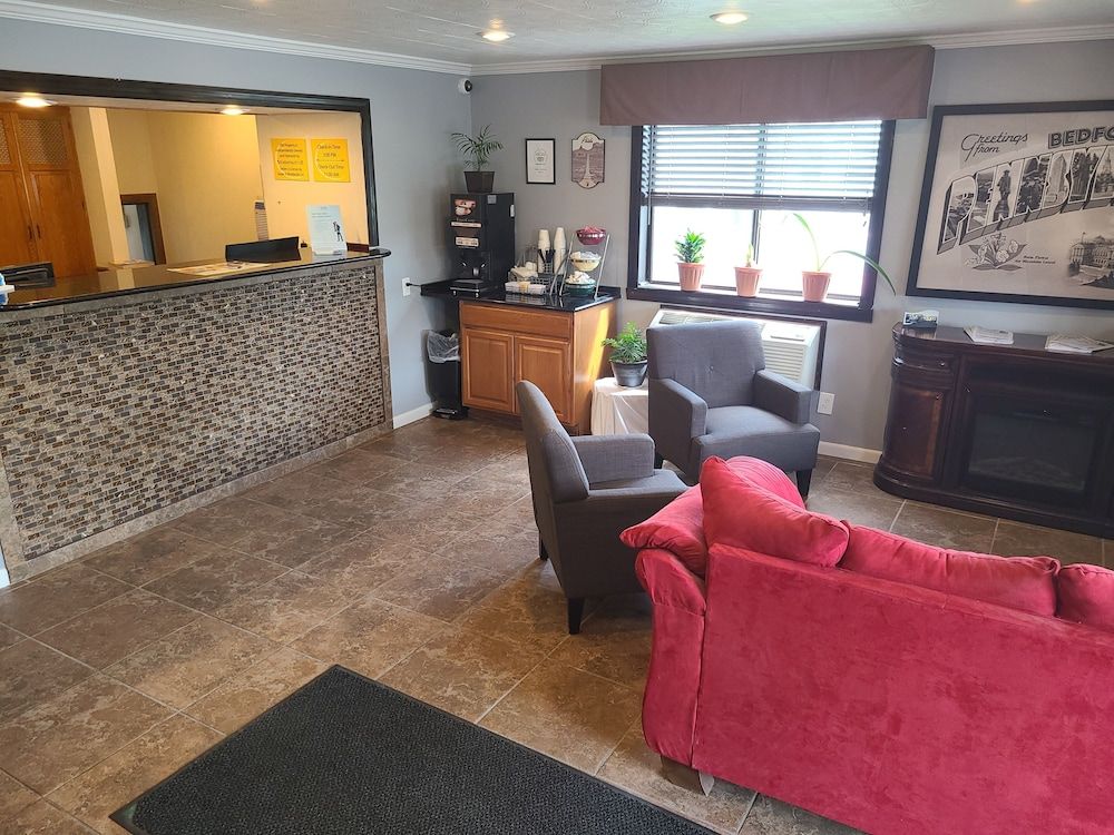Super 8 by Wyndham Bedford 2