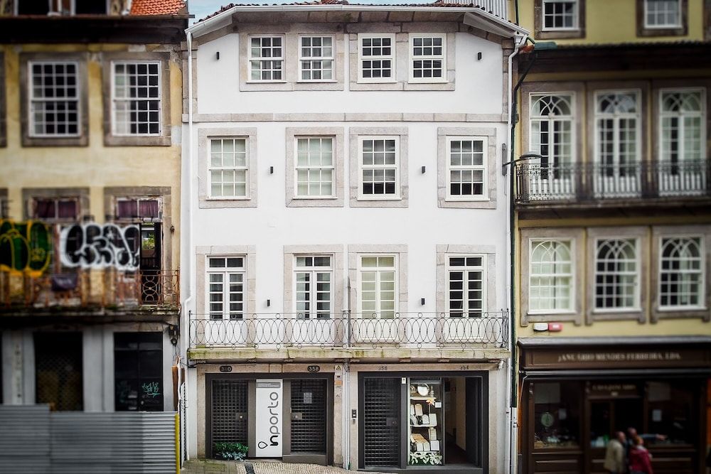 In Porto Gallery Guesthouse 1