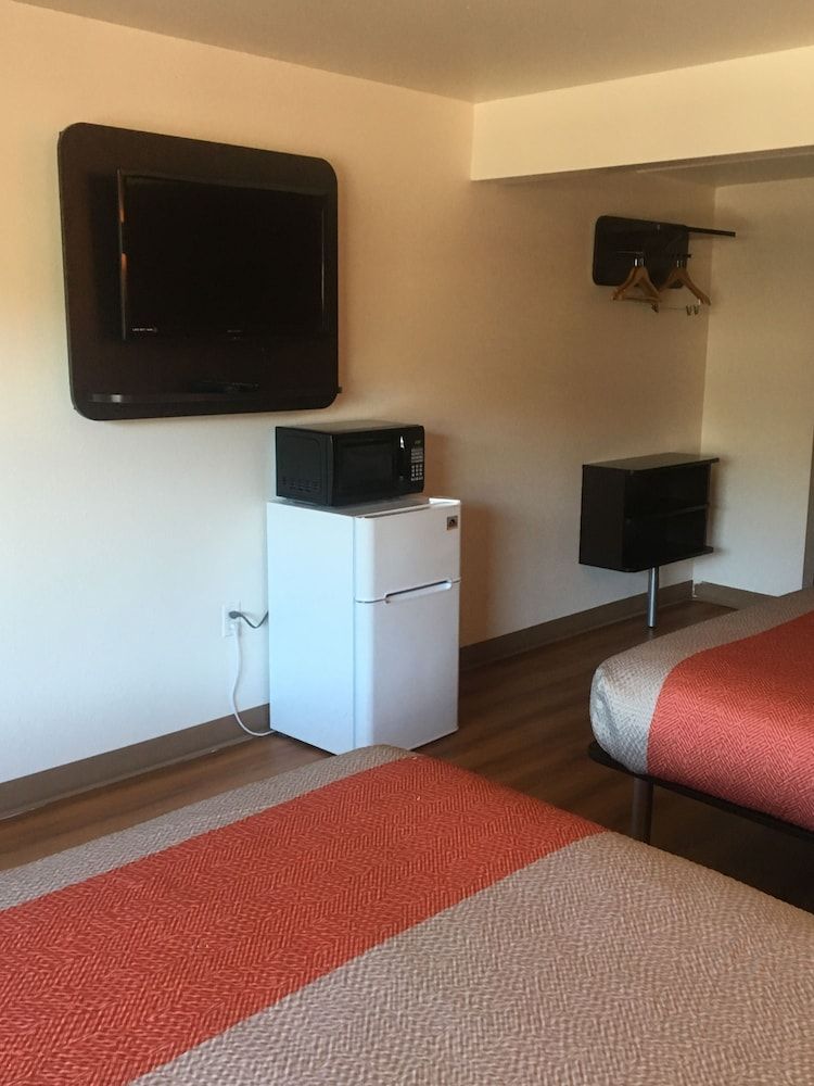 Motel 6-Bremerton, WA 2