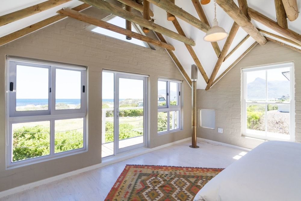 Fin Whale Beach House 2