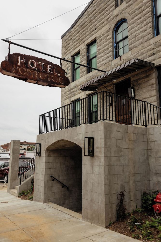 Hotel Pontotoc 1