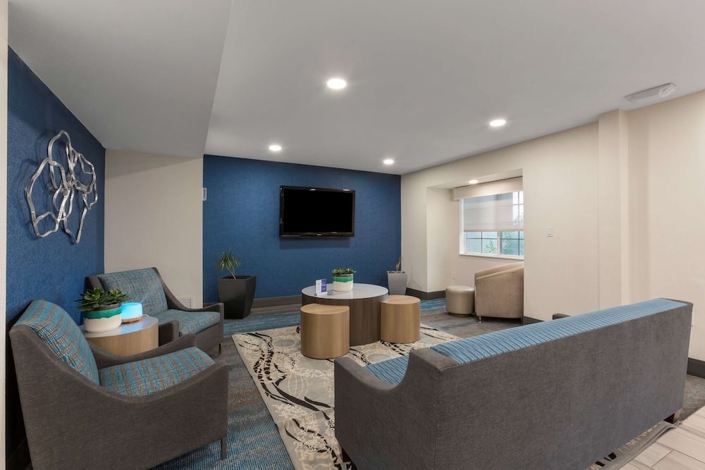 Best Western Plus Yuma Foothills Inn & Suites 2