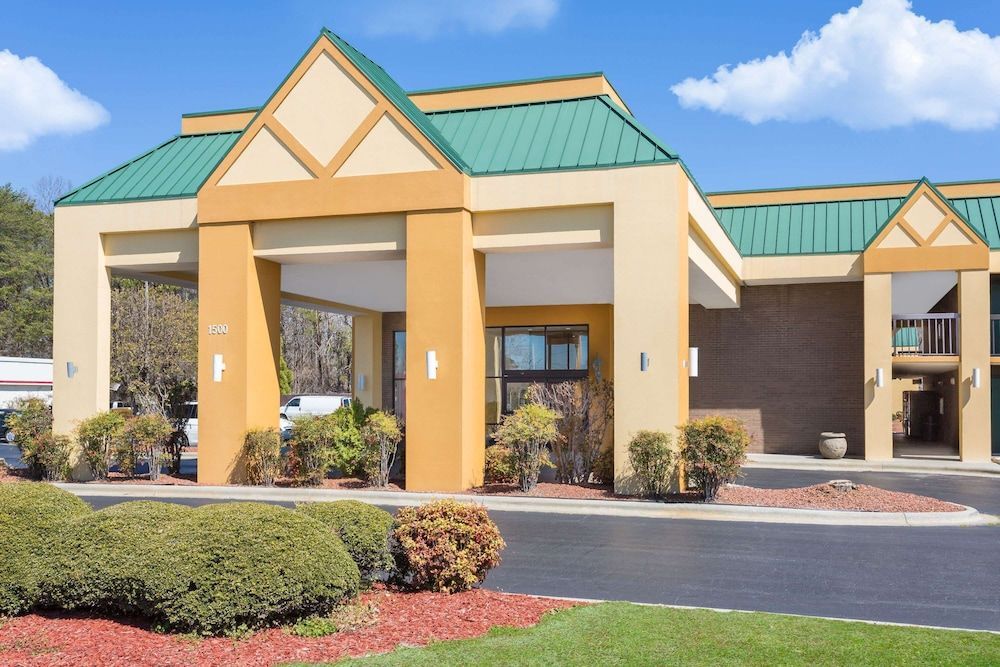 Days Inn by Wyndham Mocksville 1
