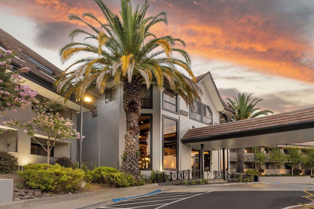 Best Western Plus Novato Oaks Inn 1