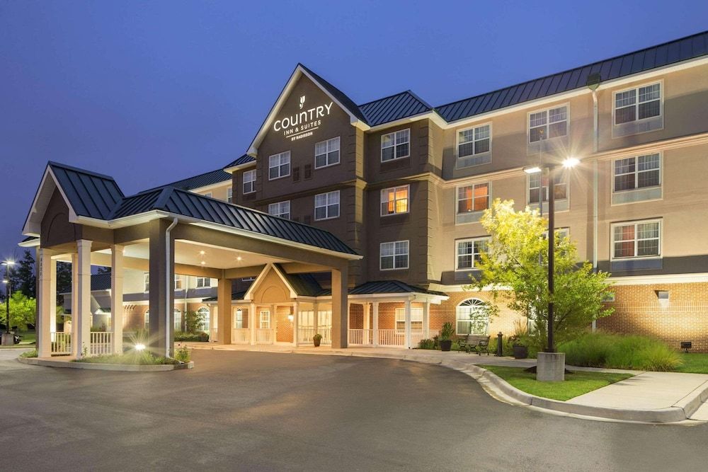 Country Inn & Suites by Radisson, Baltimore North, MD 1