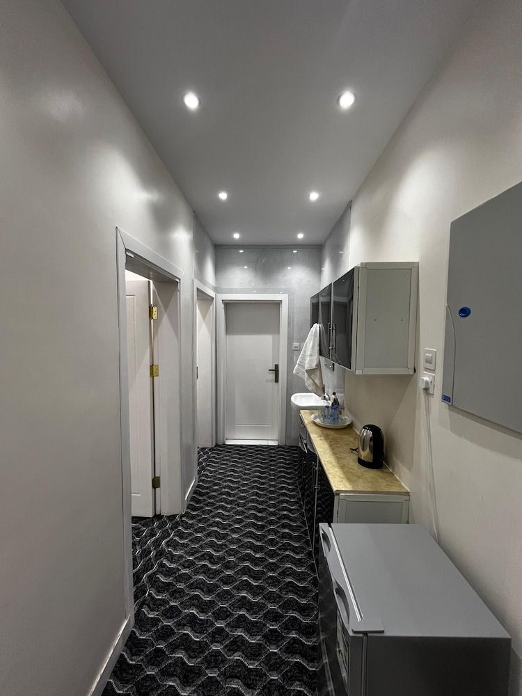 Yaqoot Al Madina Suites 1