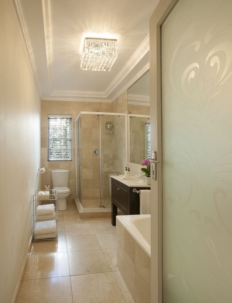 The Clarendon - Bantry Bay 2