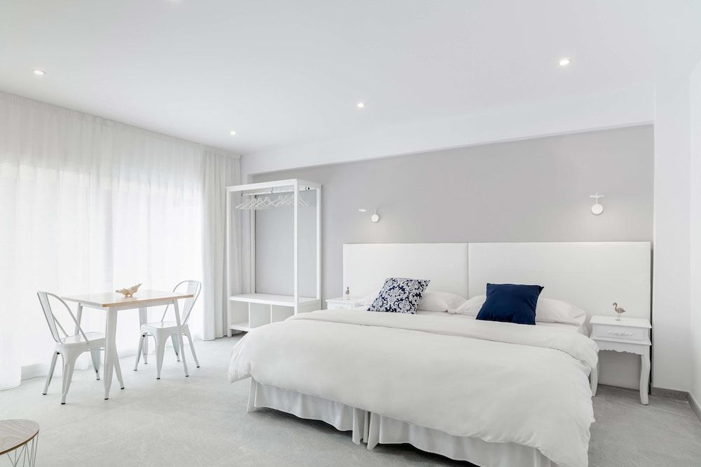 INNER Kompas Palmanova "Adults Only" 1
