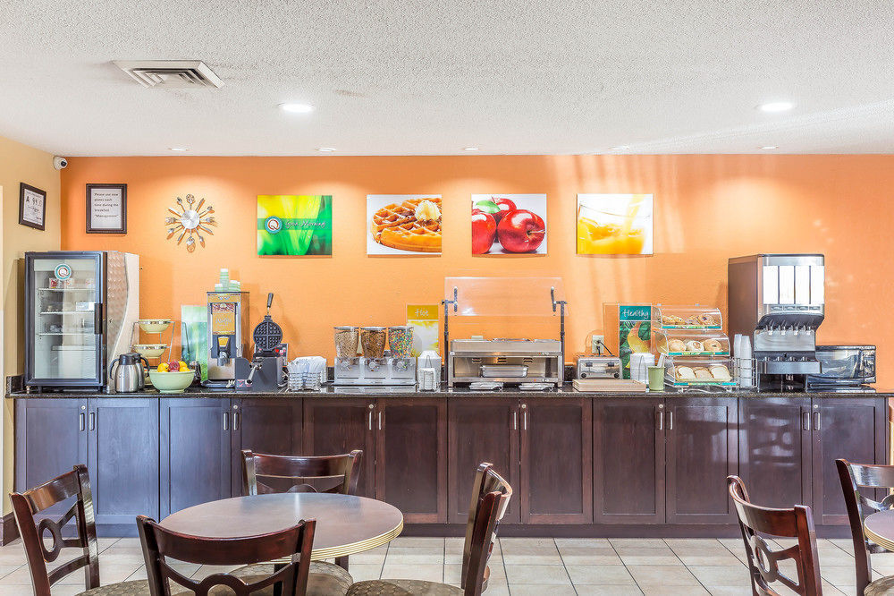 Quality Inn Warsaw I-40 1