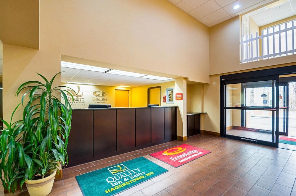 Quality Inn & Suites Hagerstown 2