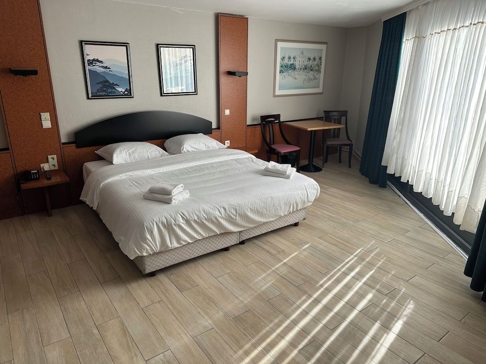 Hotel EUROPACITY 1
