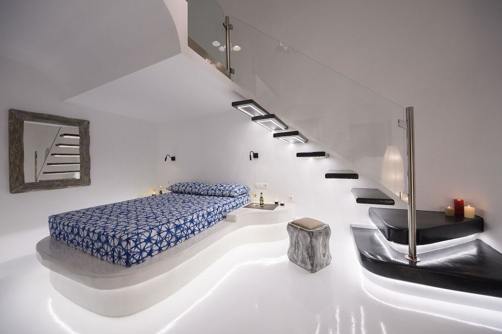 The Luna Cavern 3 with Hot Tub Ocean 1