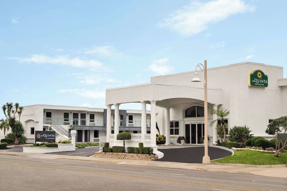 La Quinta by Wyndham Oceanfront Daytona Beach 1