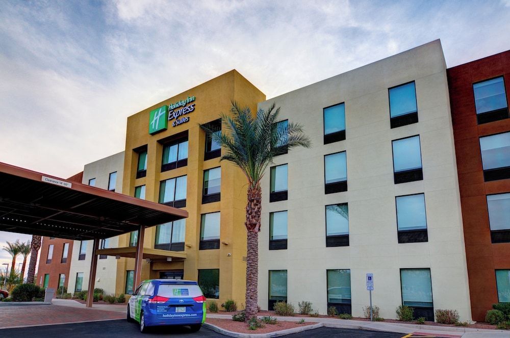 Holiday Inn Express & Suites PHOENIX NORTH - SCOTTSDALE by IHG 1