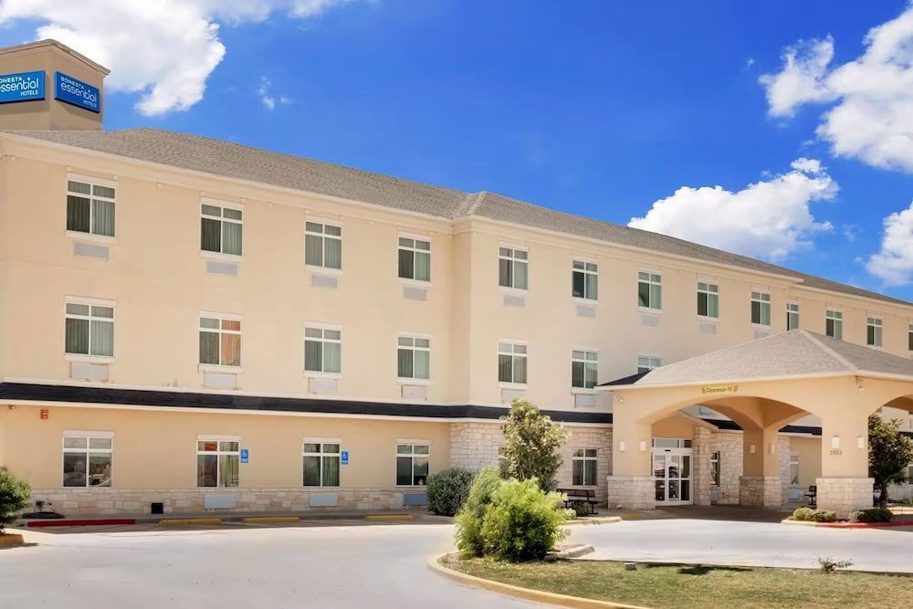Sonesta Essential Hotels Odessa 1