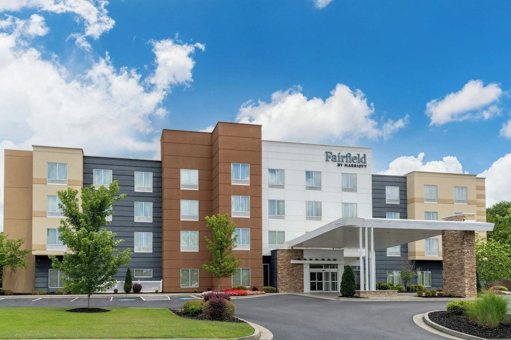 Fairfield Inn and Suites by Marriott Calhoun 1