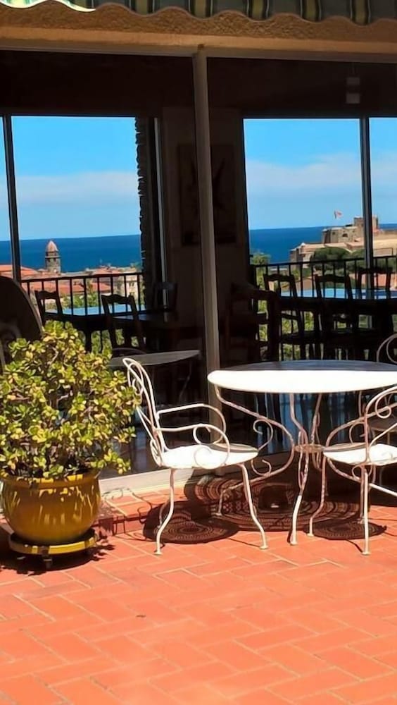 Hôtel AMBEILLE Vue Mer 1