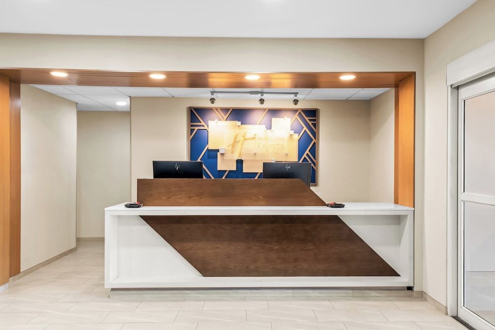 Holiday Inn Express & Suites COUNCIL BLUFFS - CONV CTR AREA by IHG 2