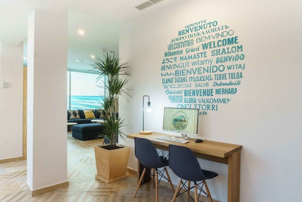 TAKE SURF Hostel Conil 2