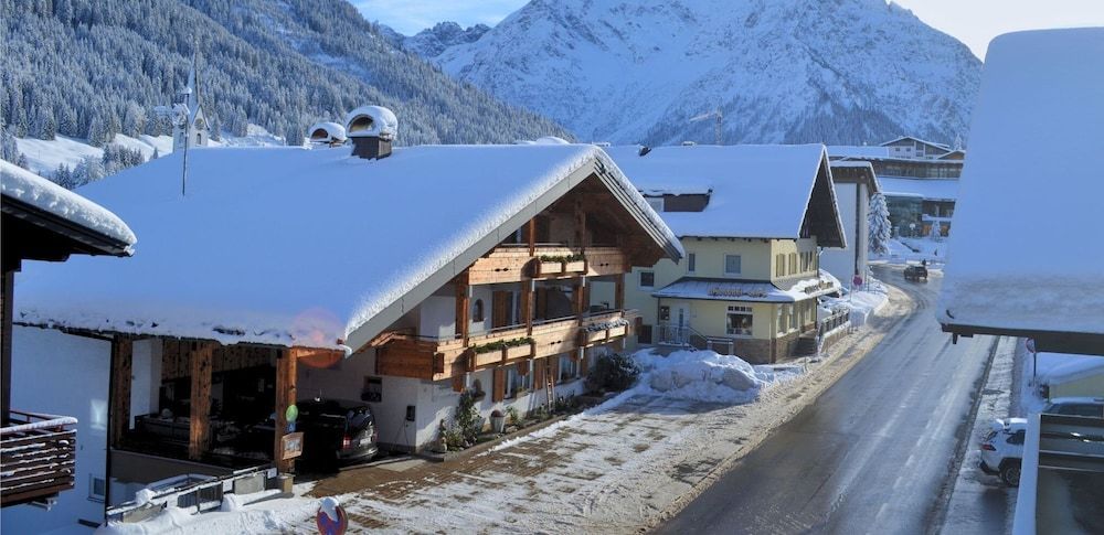 Alp-Chalet 1
