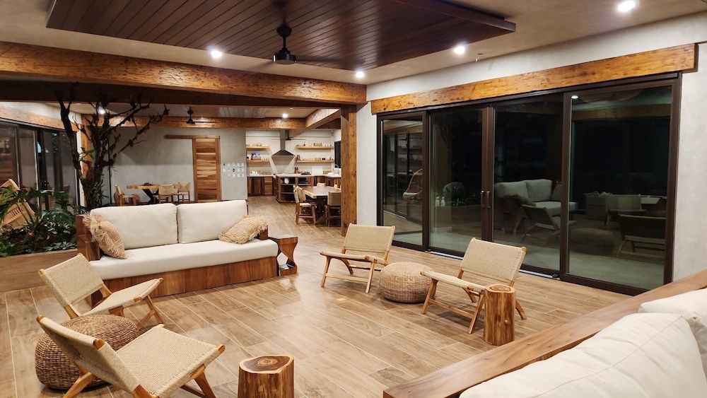 Lamangata Luxury Surf Resort 2