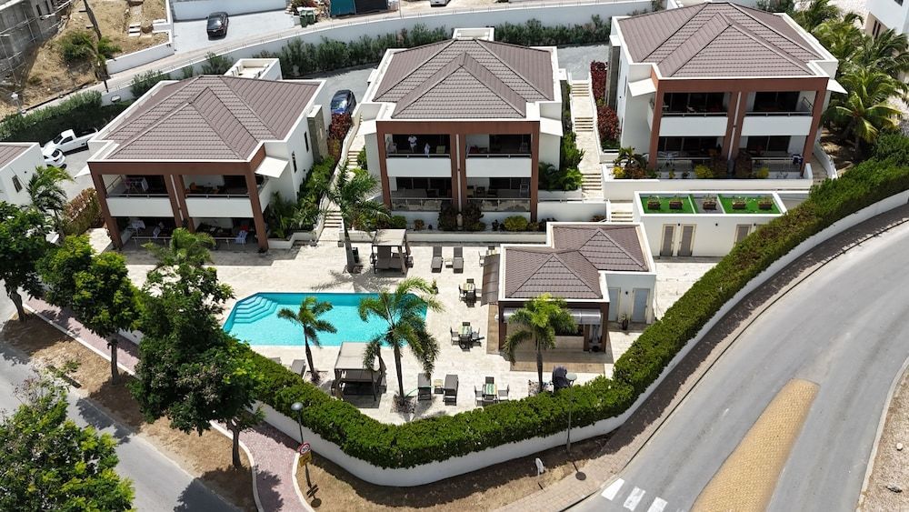 Xanadu Apartments at Blue Bay Golf & Beach Resort 1