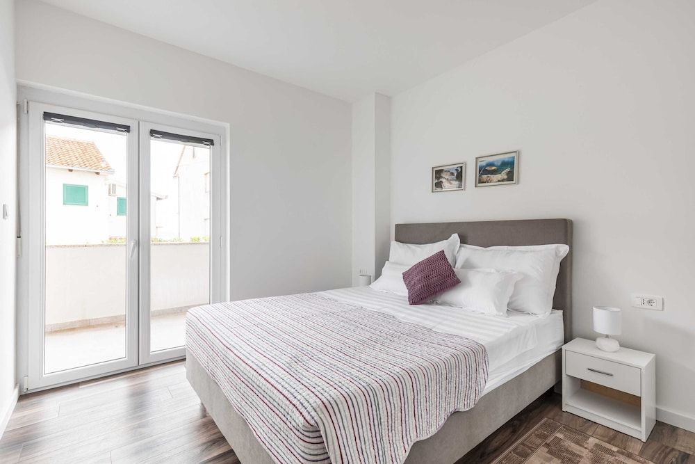Apartments Villa Salona Sky 1