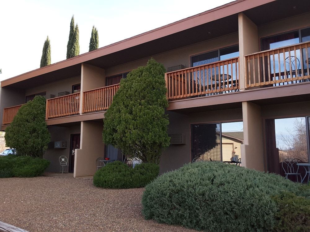 Beaver Creek Inn 1