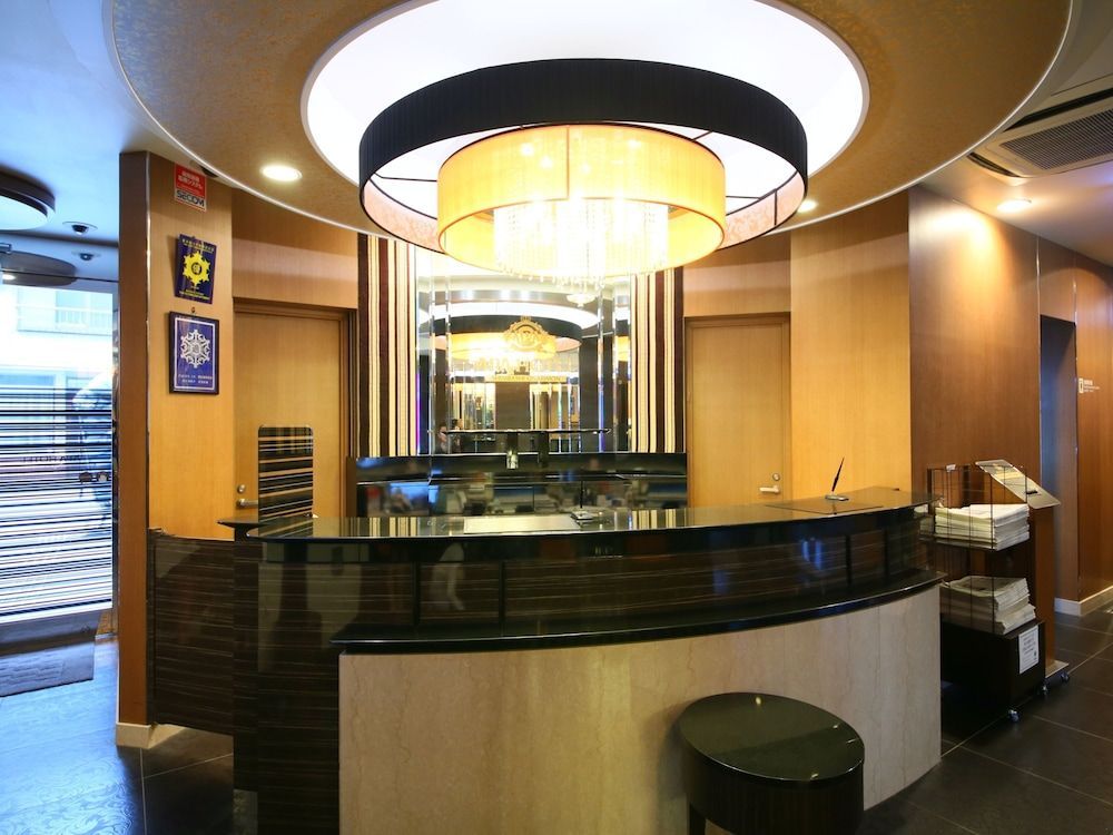 APA Hotel Shimbashi Onarimon 2