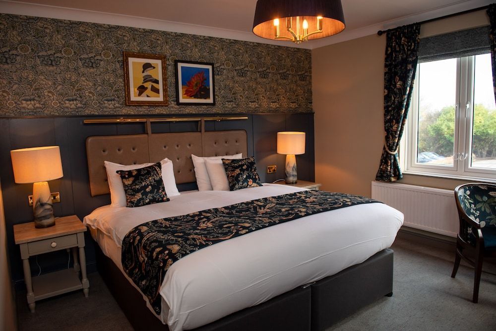 The Red Lion Inn by Chef & Brewer Collection 2