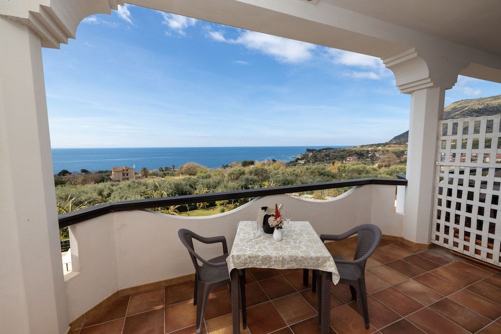 Arenas Hotel 1